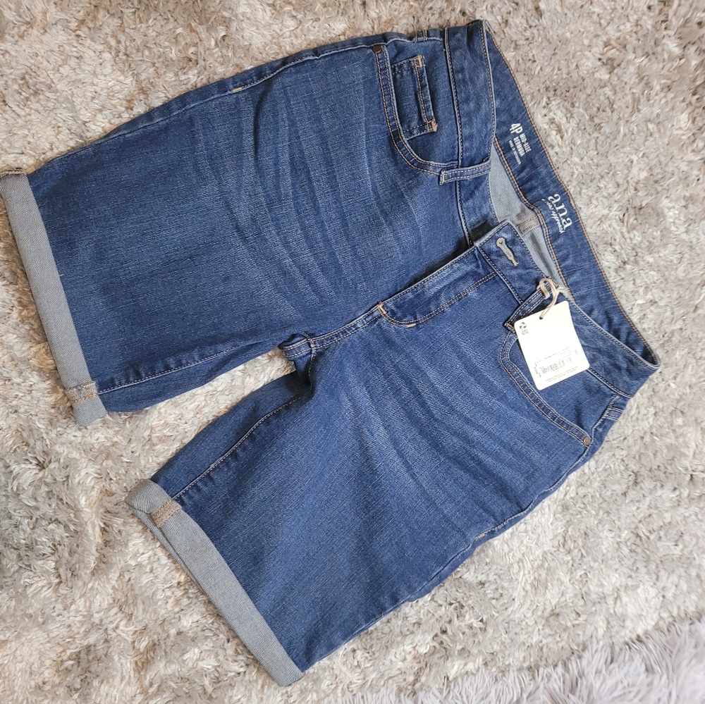 Ana Bermuda shorts